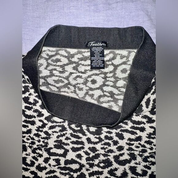 3 FOR $15 🙌🏼 S/M feathers cheetah animal print mini skirt tan brown black - Picture 2 of 2